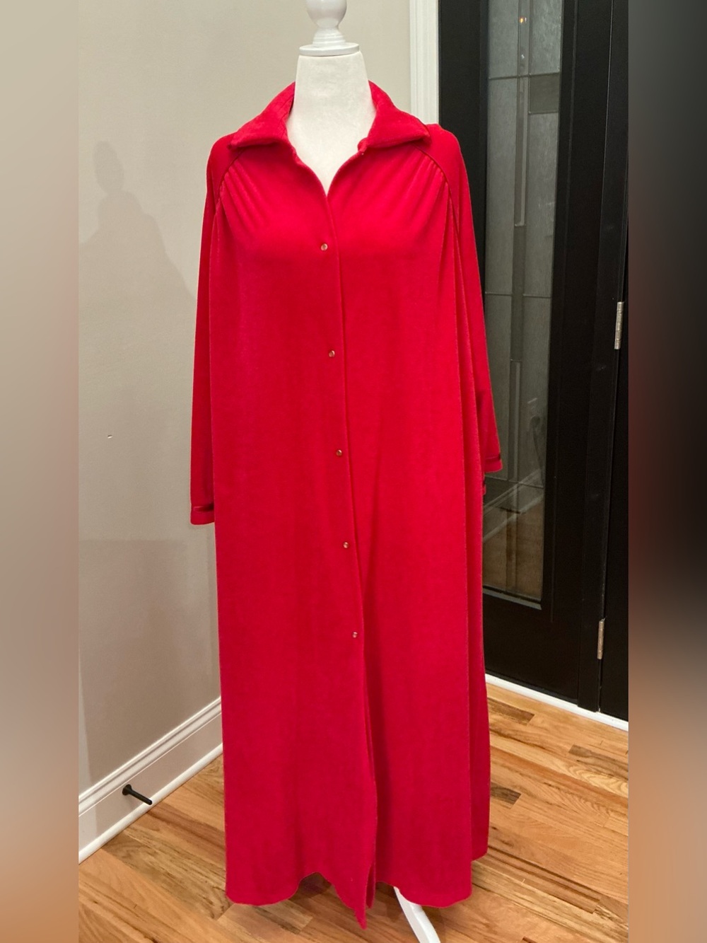 Vintage Vanity Fair Red Long Snap-Front Lounge Robe Made In USA